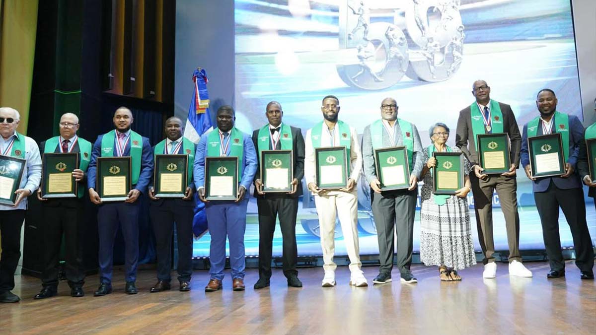Doce grandes deportistas dominicanos fueron exaltados como inmortales en el 59º Ceremonial del Pabellón de la Fama.